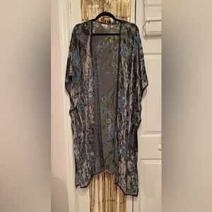 NATURAL LIFE Blue Floral Velvet-Look Kimono